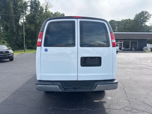 Used 2020 Chevrolet Express 2500 w/ Driver Convenience Package RWD image 4
