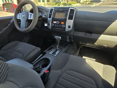 Used 2016 Nissan Frontier PRO-4X AWD/4WD image 28