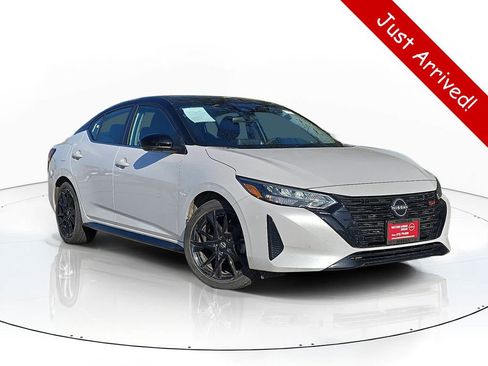 Used 2025 Nissan Sentra SR w/ Midnight Edition FWD image 1