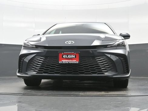 Used 2025 Toyota Camry SE FWD image 27