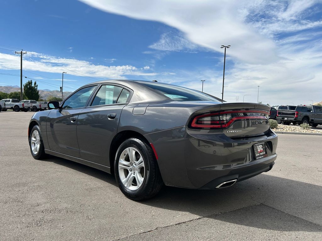 Used 2022 Dodge Charger SXT RWD image 4