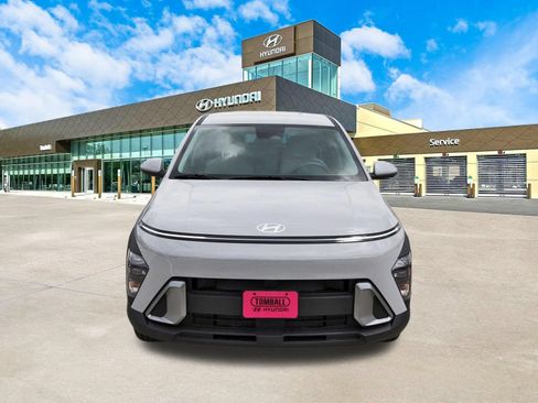 Certified 2026 Hyundai Kona SE FWD image 2