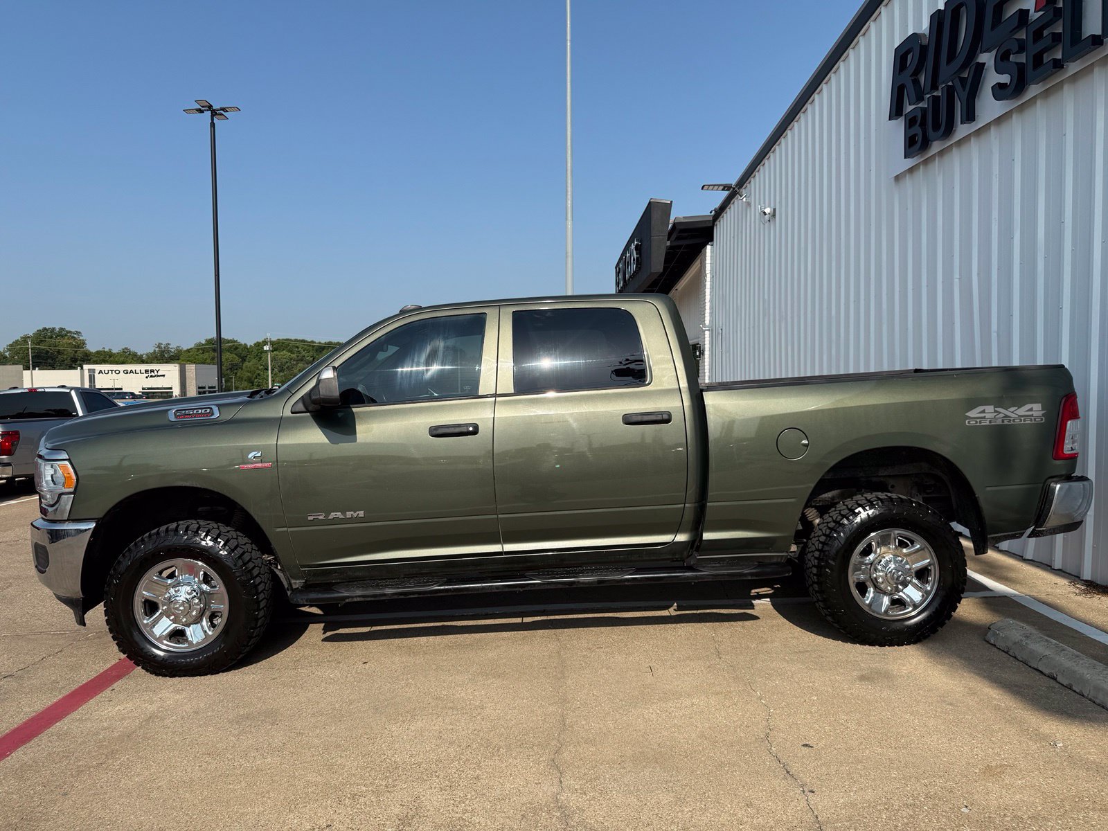 Used 2021 RAM 2500 Tradesman AWD/4WD image 2