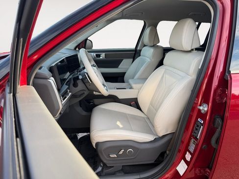 Certified 2025 Hyundai Santa Fe SEL AWD/4WD image 6