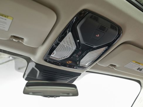 Used 2023 BMW X7 xDrive40i w/ Premium Package image 24