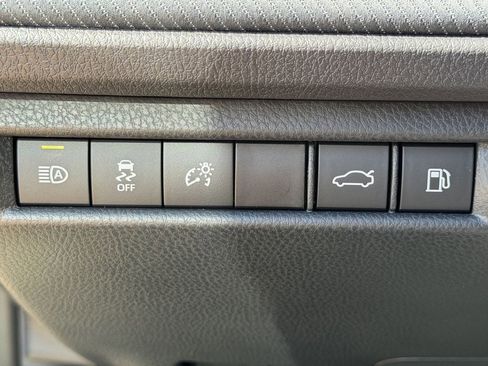 Used 2026 Toyota Camry SE FWD image 25