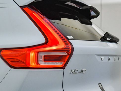 Certified 2025 Volvo XC40 B5 Plus w/ Climate Package image 12