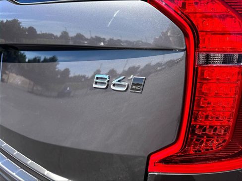Used 2023 Volvo XC90 B6 Plus w/ Protection Package Premier AWD/4WD image 11