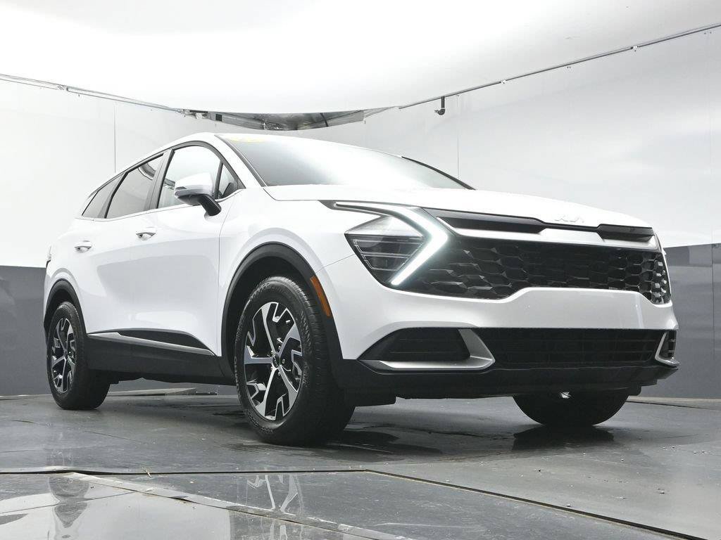 Used 2025 Kia Sportage EX FWD image 31