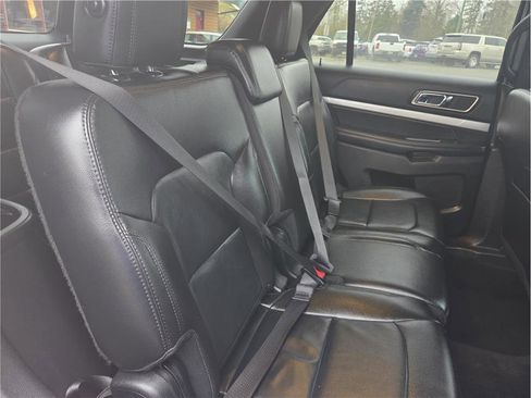 Used 2016 Ford Explorer XLT w/ Equipment Group 202A image 29