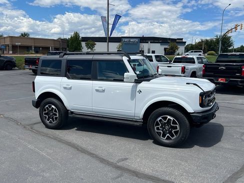 Used 2023 Ford Bronco Outer Banks AWD/4WD image 6