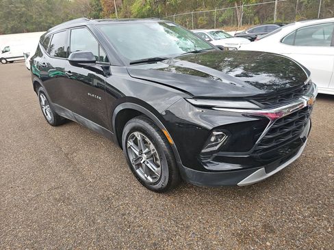 Used 2024 Chevrolet Blazer LT w/ Convenience Package image 3