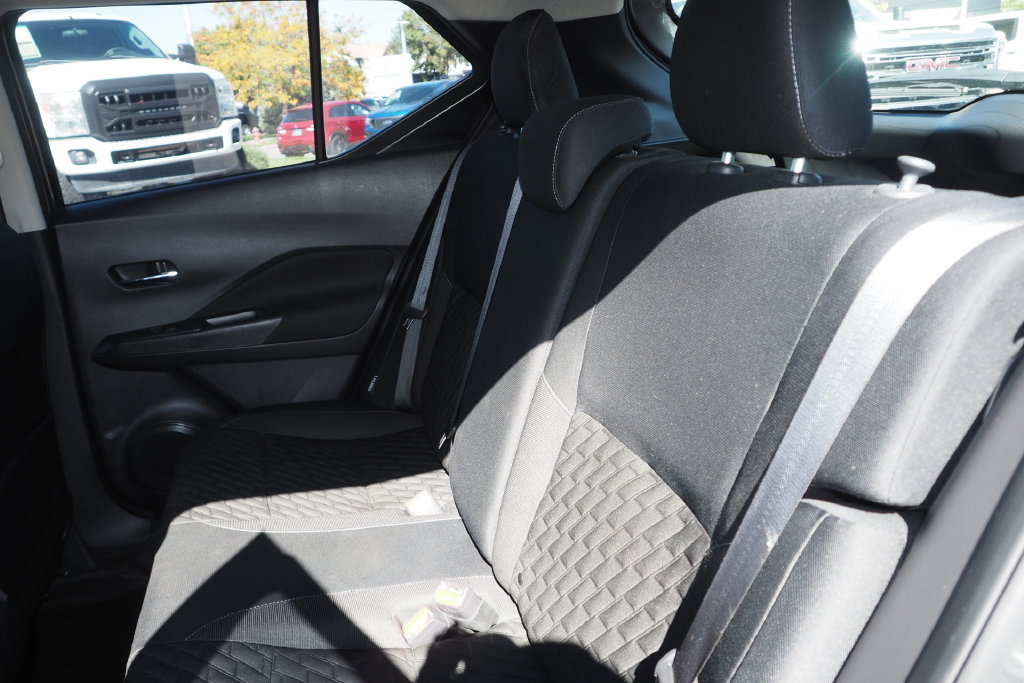 Used 2023 Nissan Kicks SV FWD image 14