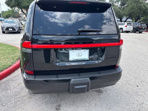 Used 2024 Lexus GX 550 w/ Accessory Package (Z1) AWD/4WD image 4