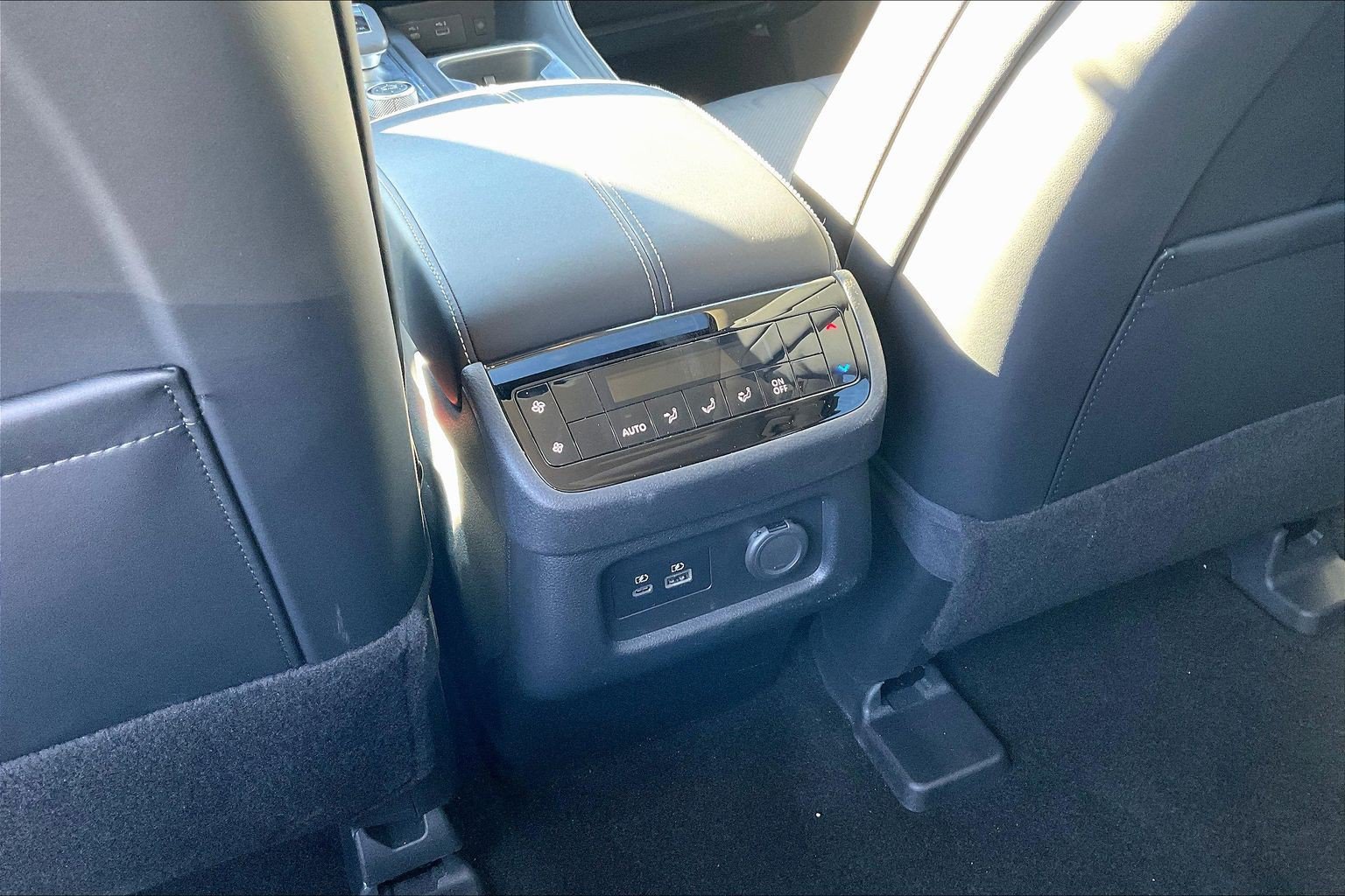 Certified 2023 INFINITI QX60 Luxe w/ Performance Audio Package AWD/4WD image 10