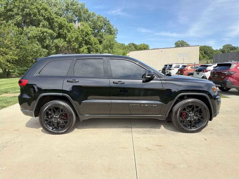 Used 2019 Jeep Grand Cherokee Limited w/ Luxury Group II AWD/4WD image 7