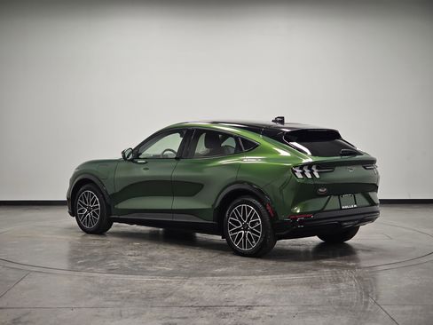 Used 2024 Ford Mustang Mach-E Premium image 6