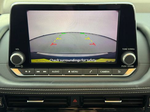 Used 2022 Nissan Rogue SV image 23