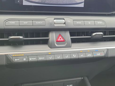 Used 2025 Kia K4 FWD image 27