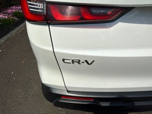 Used 2024 Honda CR-V EX image 10