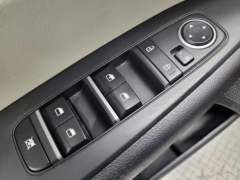 Used 2023 Kia Forte LXS w/ LXS Technology Package FWD image 27