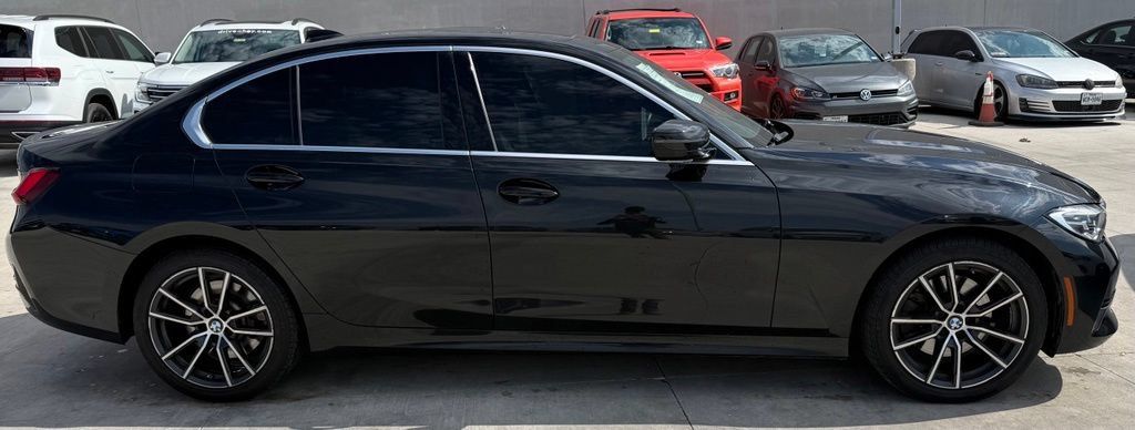 Used 2022 BMW 330i xDrive Sedan w/ Driving Assistance Package AWD/4WD image 5