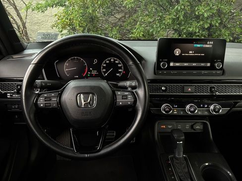 Used 2025 Honda Civic Sport image 12