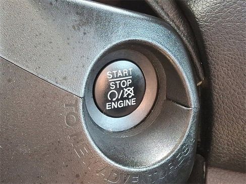 Used 2022 Jeep Renegade Latitude w/ Convenience Group image 23