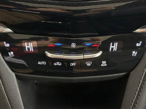 Used 2023 Cadillac XT6 Sport w/ Technology Package image 21