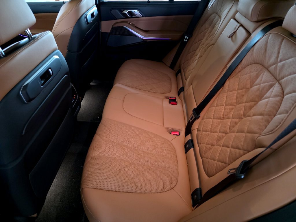 New 2026 BMW X5 M60i AWD/4WD image 12