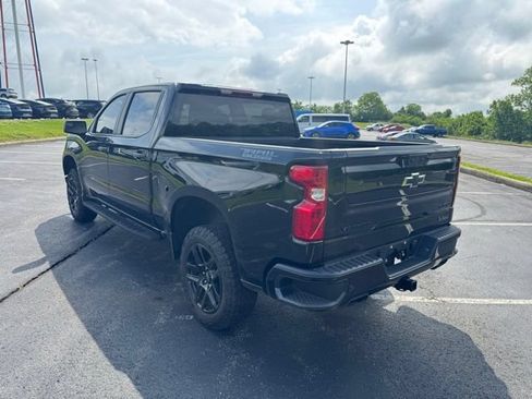 Used 2025 Chevrolet Silverado 1500 Custom Trail Boss w/ Dark Appearance Package AWD/4WD image 5