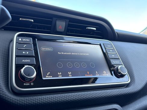 Used 2025 Nissan Kicks Play S image 6