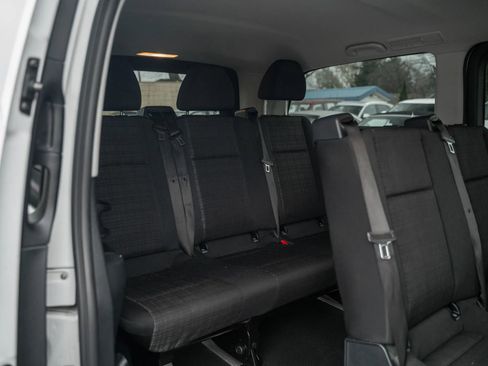 Used 2017 Mercedes-Benz Metris Van 4D image 11