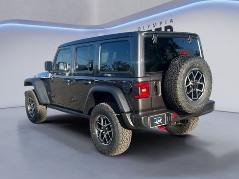 New 2025 Jeep Wrangler Unlimited Rubicon w/ Convenience Group image 3