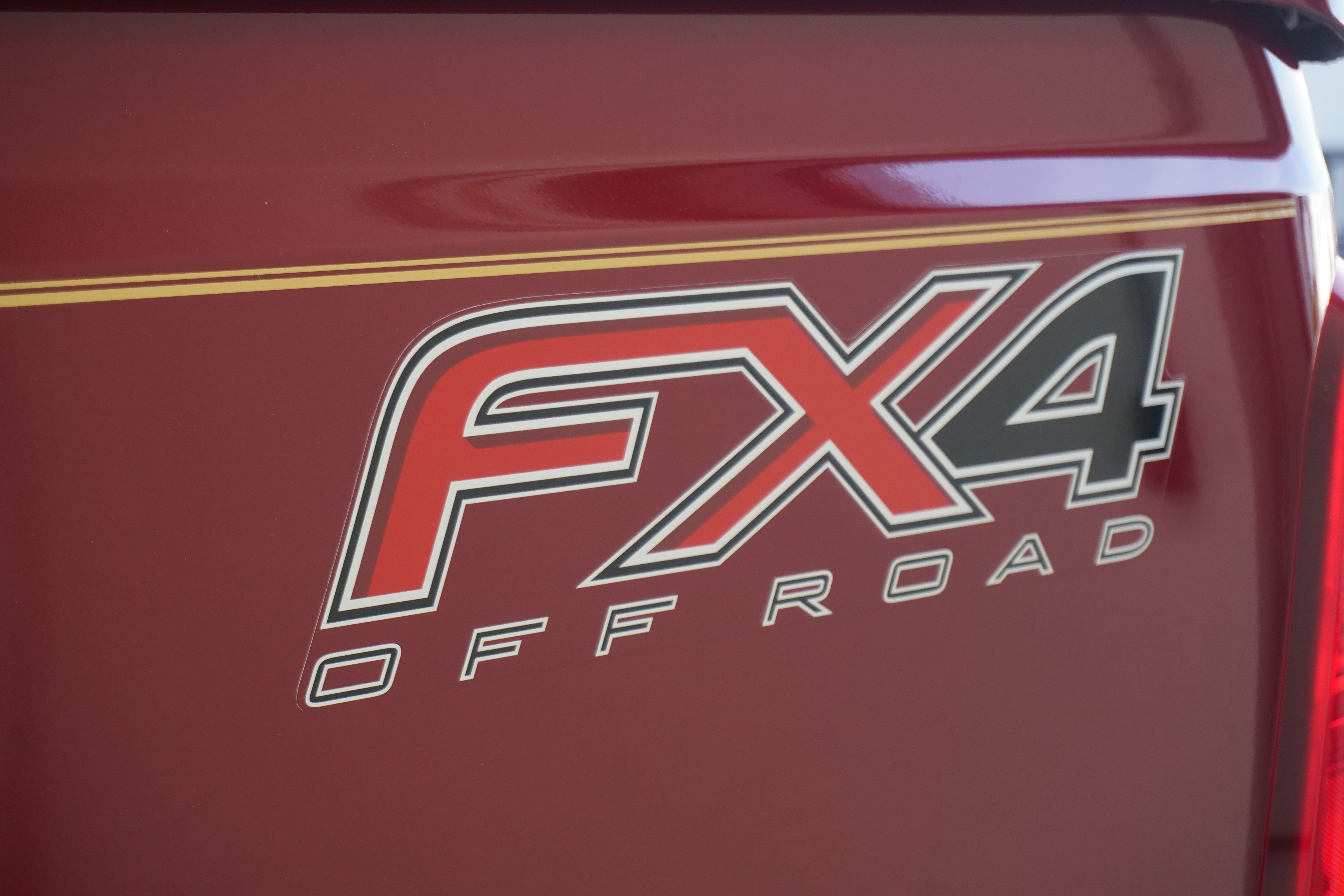 Used 2013 Ford F250 Lariat w/ Lariat Ultimate Pkg AWD/4WD image 8
