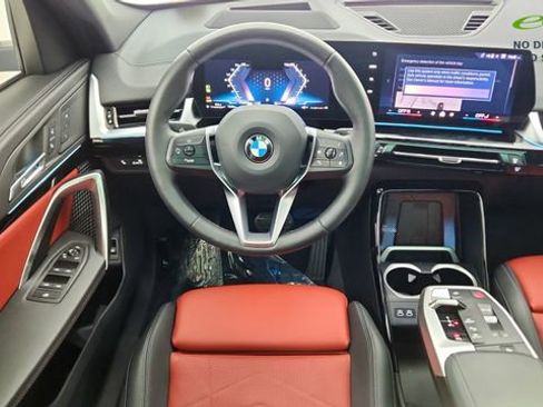 Used 2025 BMW X2 xDrive28i AWD/4WD image 38