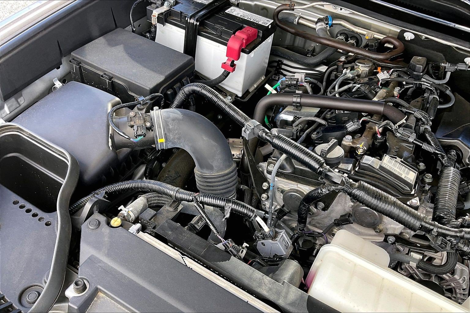 Used 2025 Toyota Tacoma Limited AWD/4WD image 36