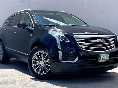 Used 2017 Cadillac XT5 Luxury w/ Driver Awareness Package FWD image 21