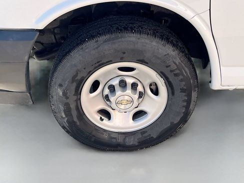 Used 2025 Chevrolet Express 2500 w/ Driver Convenience Package RWD image 24