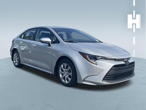 Used 2026 Toyota Corolla LE FWD image 1