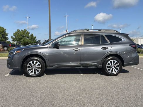 Used 2022 Subaru Outback Premium AWD/4WD image 2