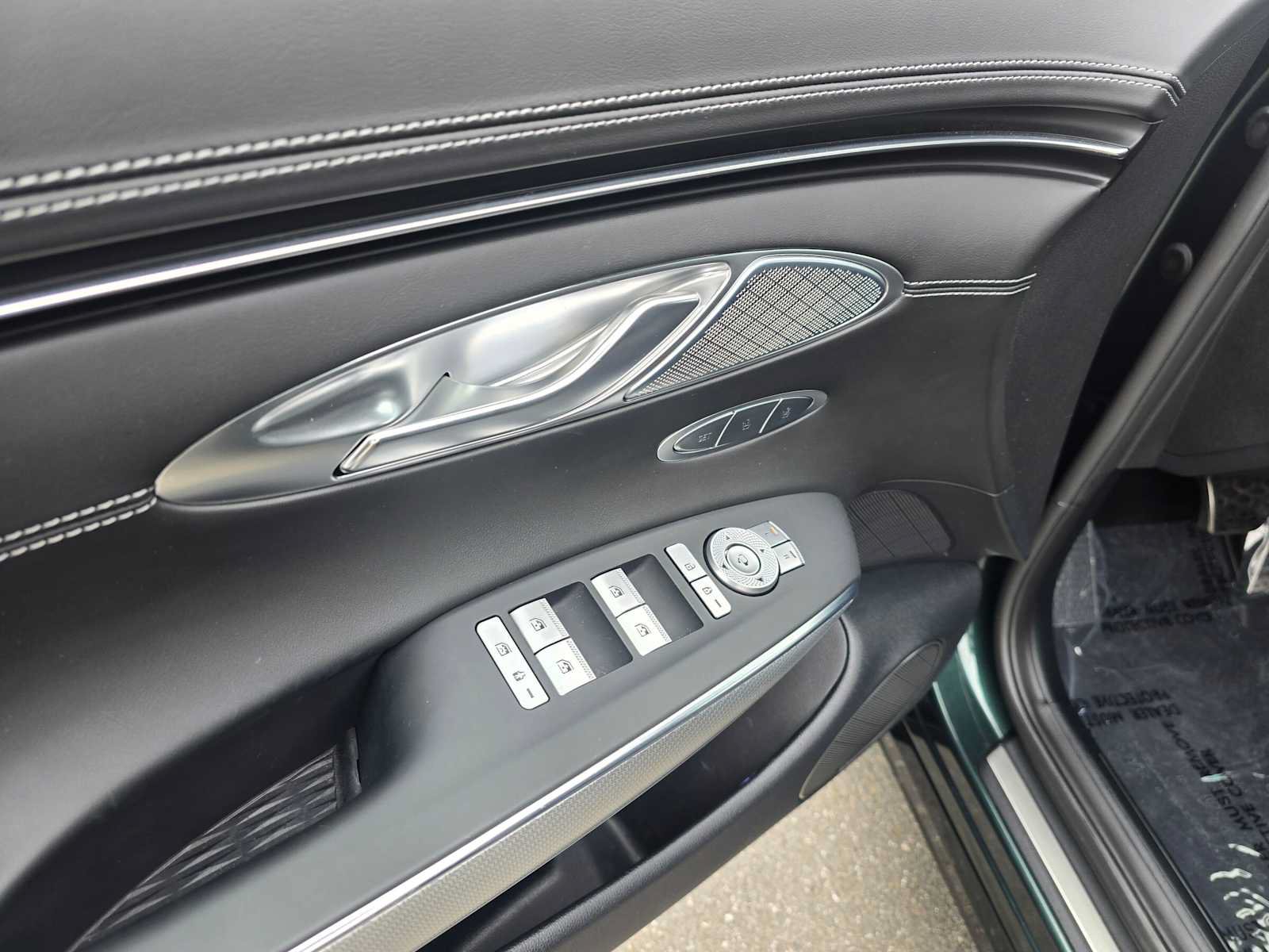 Used 2023 Genesis GV70 2.5T w/ Sport Prestige Package AWD/4WD image 21