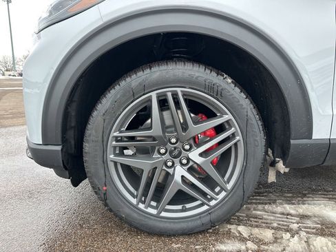 New 2026 Ford Explorer ST-Line w/ ST-Line Street Pack image 20