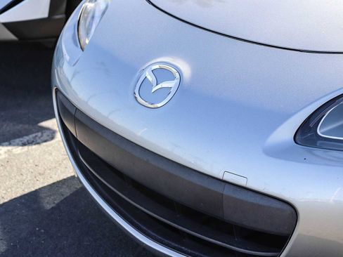 Used 2010 MAZDA MX-5 Miata Sport image 3