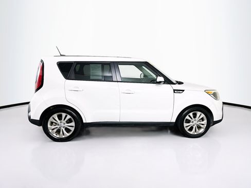Used 2015 Kia Soul + FWD image 10