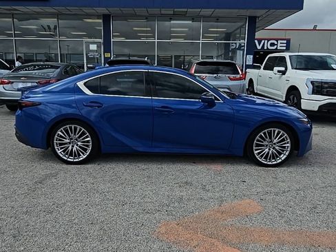 Used 2022 Lexus IS 300 w/ Premium Package RWD image 8