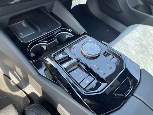 New 2026 BMW 550e xDrive image 13