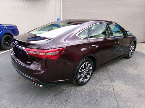 Used 2017 Toyota Avalon FWD image 7