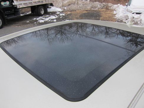 Used 2014 Buick LaCrosse Leather w/ Driver Confidence Package image 6