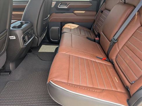 New 2026 GMC Sierra 2500 Denali Ultimate AWD/4WD image 17